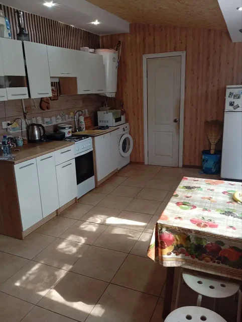 Сдам дом с мебелью и техникой возле стадиона - Недвижимость в Волноваха