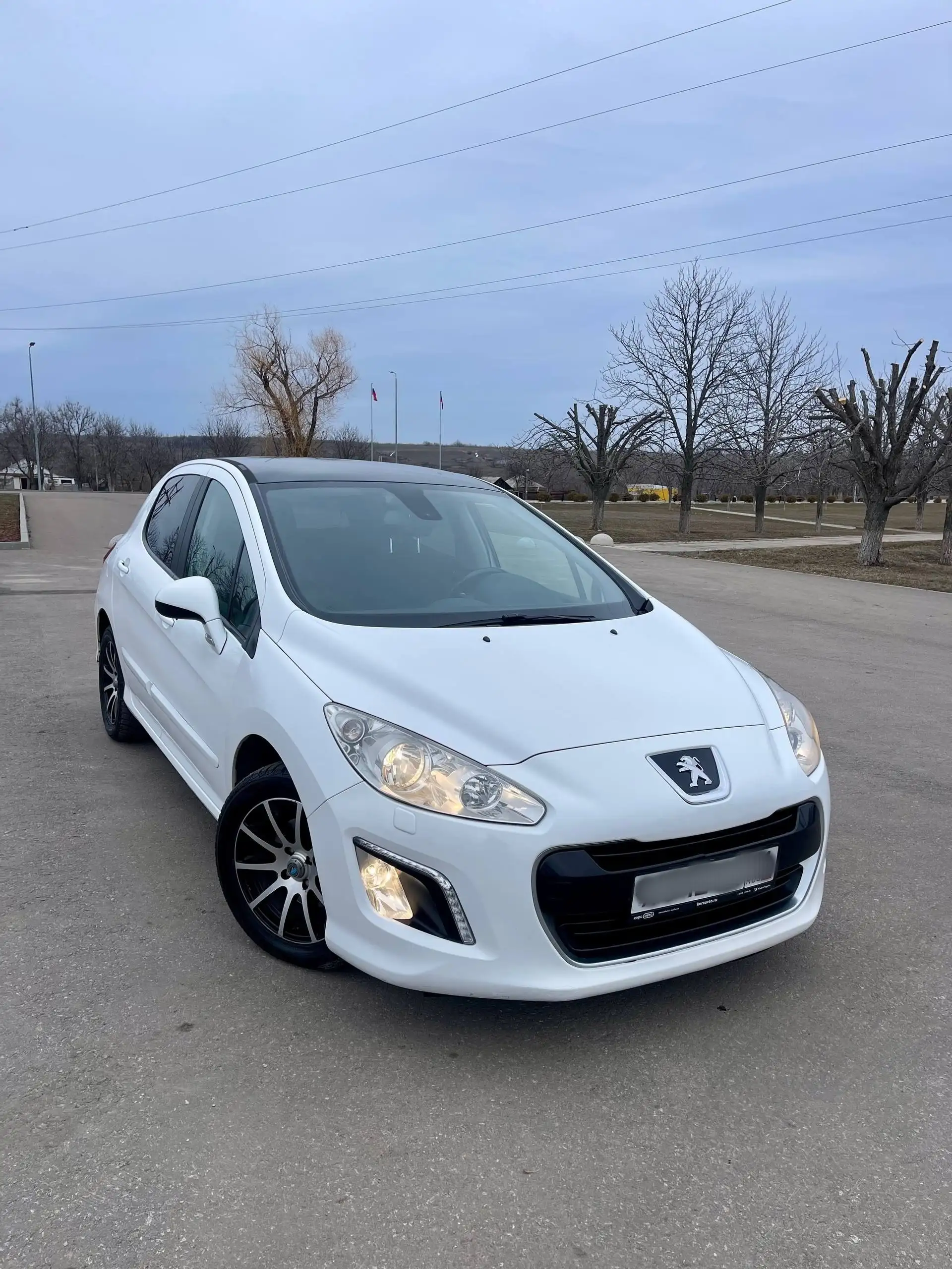 Peugeot 308 2011 года с автоматом в отличном состоянии - Легковые автомобили (Авто) в Краснодон