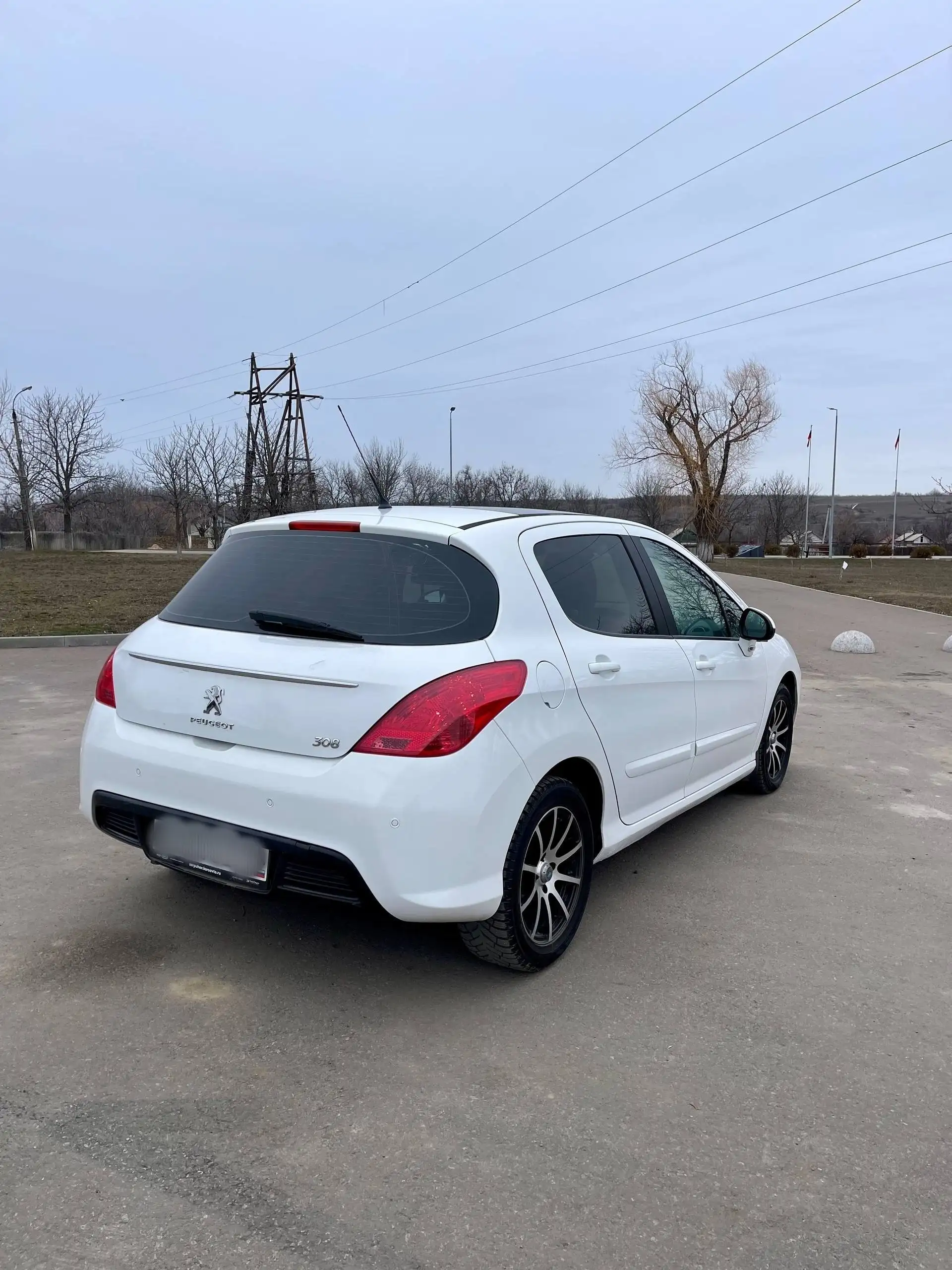 Peugeot 308 2011 года с автоматом в отличном состоянии - Легковые автомобили (Авто) в Краснодон