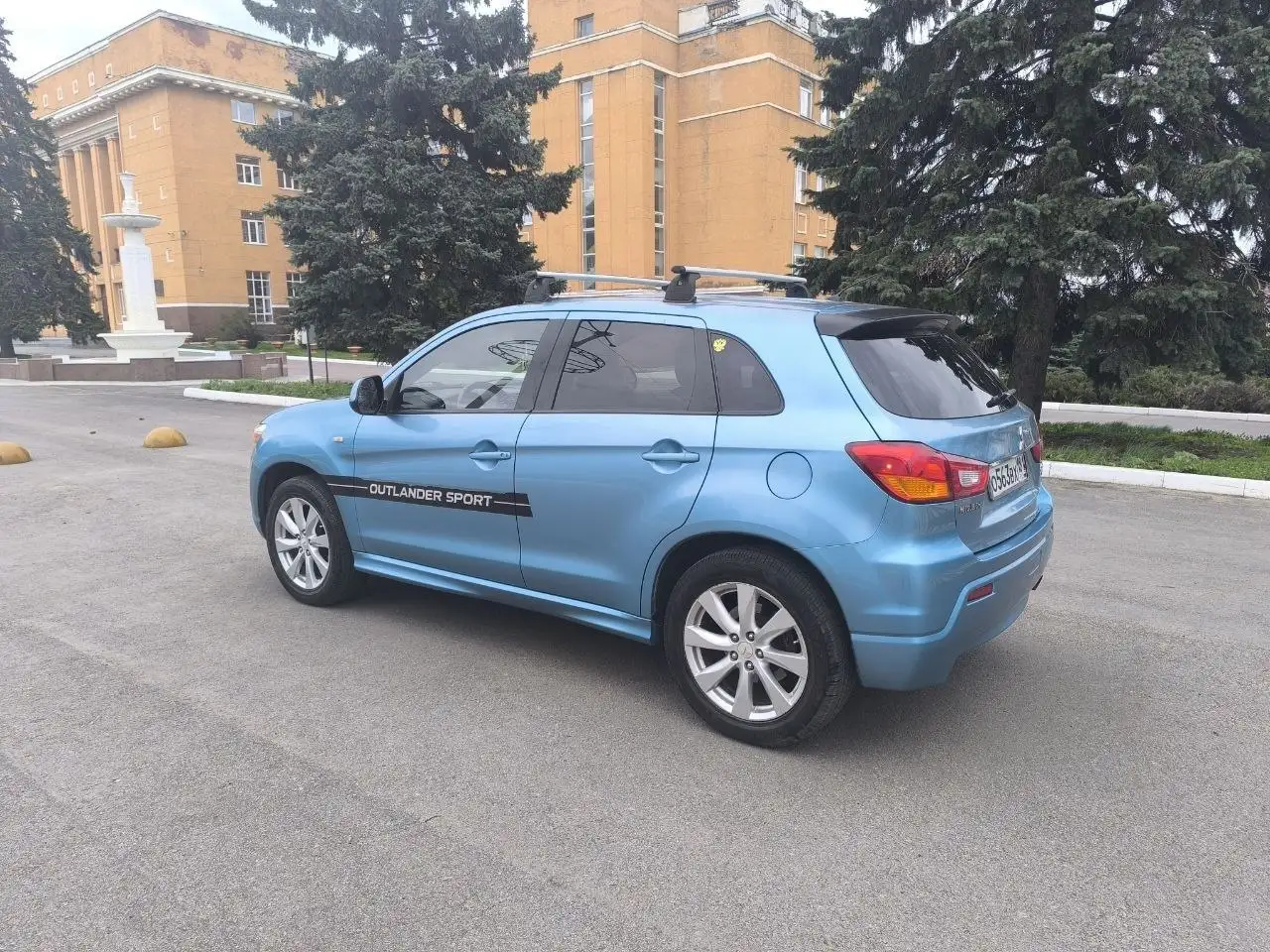 Продам Mitsubishi Outlander ASX SPORT 2011 года - Внедорожники, кроссоверы (Авто) в Стаханов