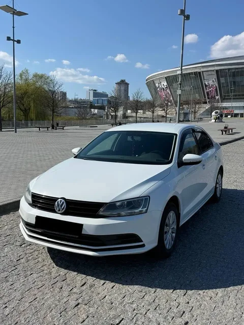 Volkswagen Jetta 6 2016 года в идеальном состоянии - Легковые автомобили в Донецк