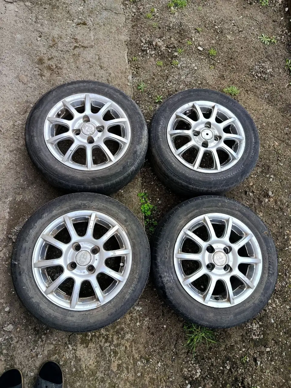 Продам диски с резиной в сборе R14 4x98 - Шины и диски (Авто) в Волноваха