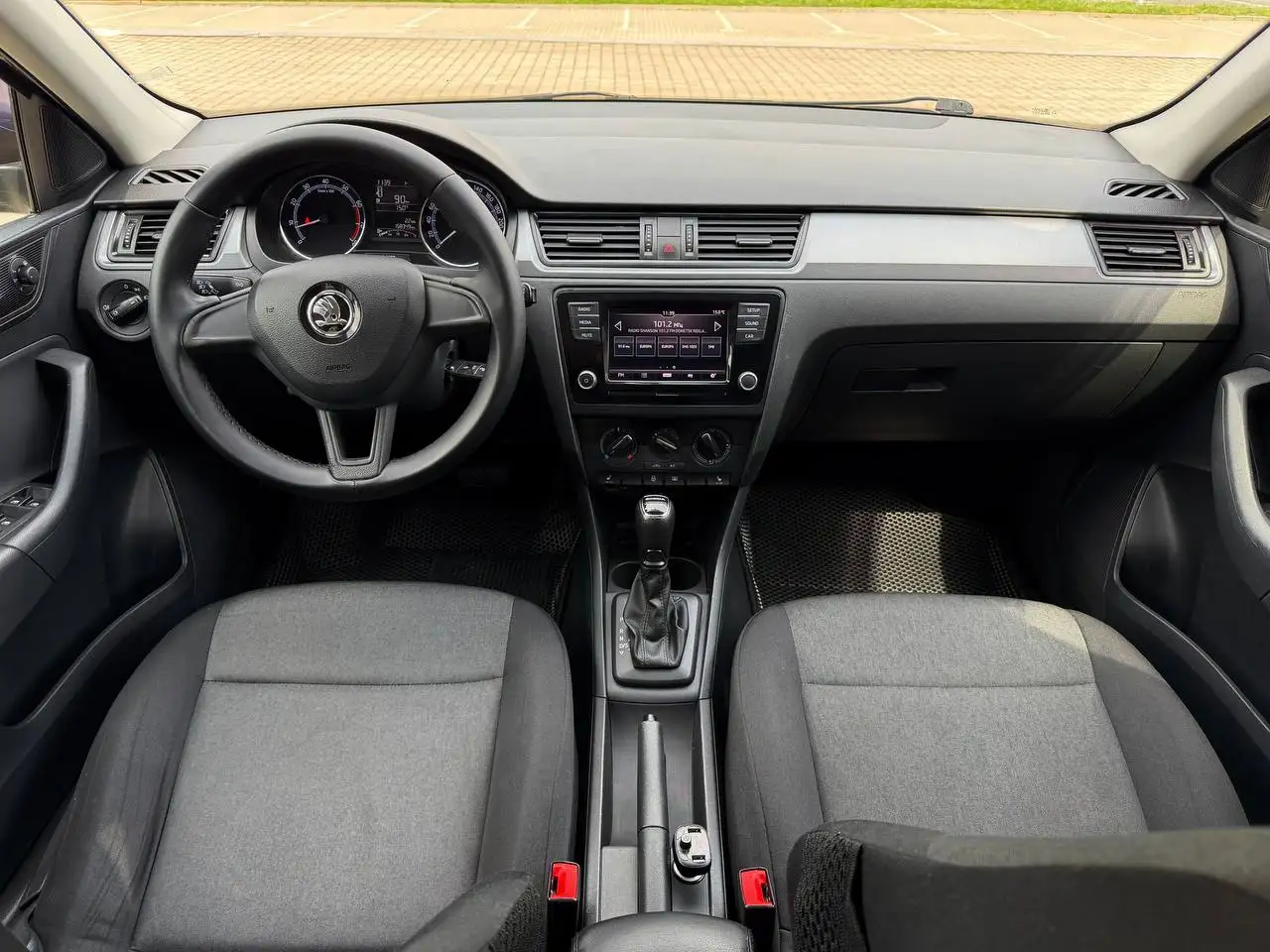 Skoda Rapid 2018 - Легковые автомобили (Авто) в Волноваха