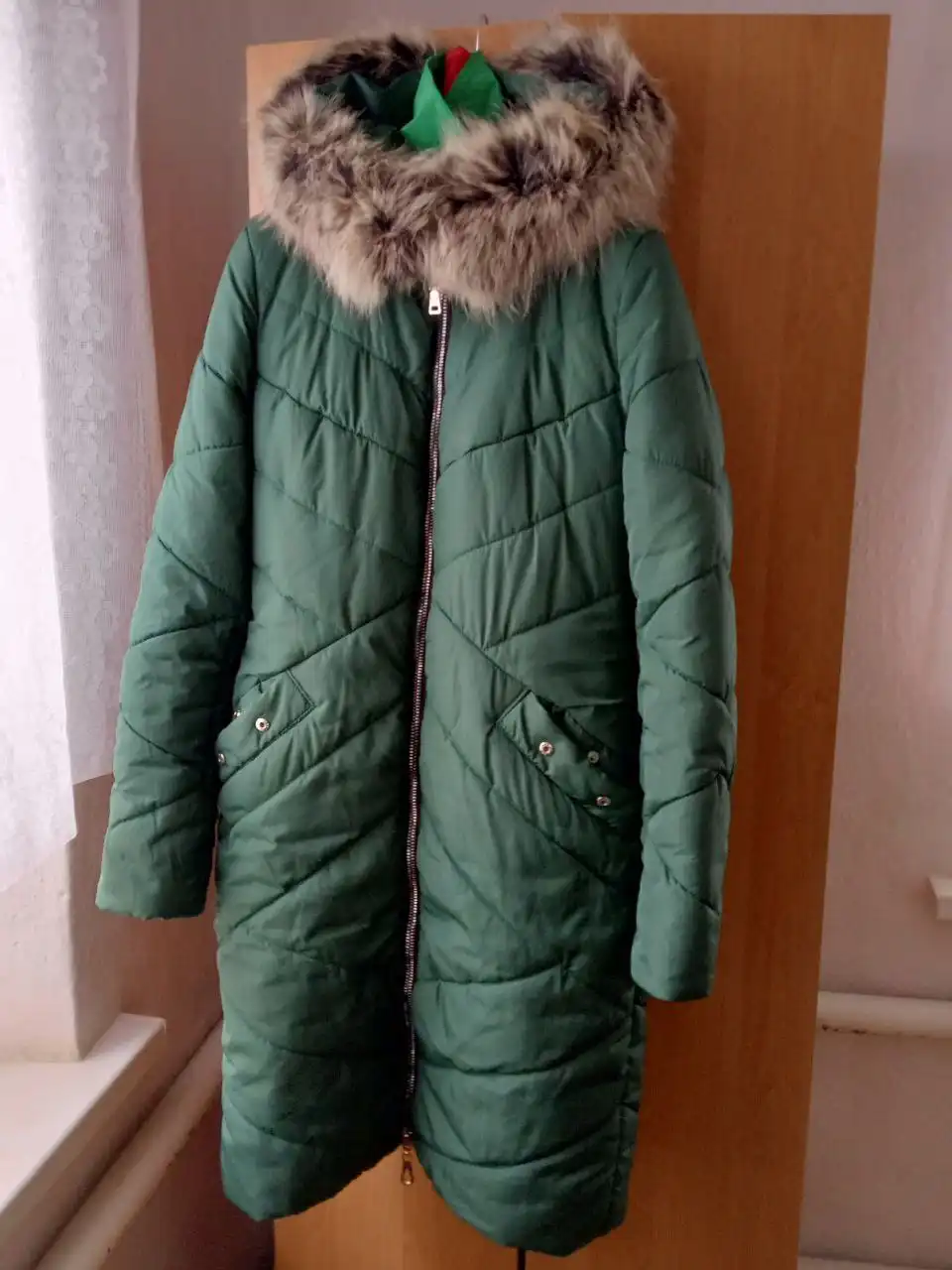 Продажа новой одежды и обуви