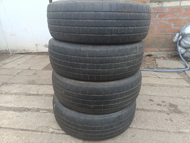 Продам шины на докат 185/65/R15 - Автомобили в Волноваха