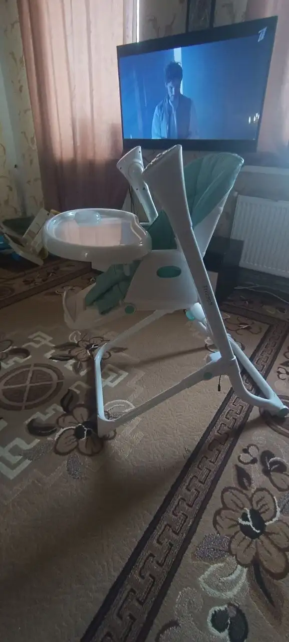 Детский стульчик для кормления + укачивающий центр - Товары для детей в Волноваха