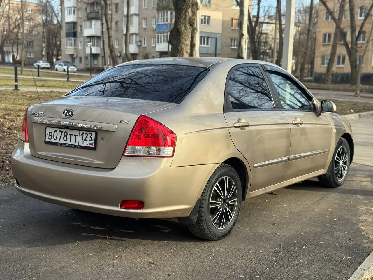 KIA Cerato 2007 - Авто в Донецк