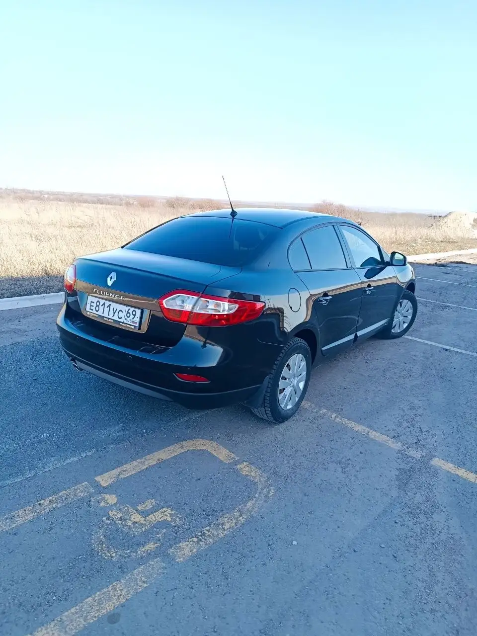 Renault Fluence 2011 - Легковые автомобили (Авто) в Волноваха