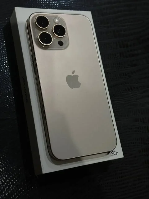 iPhone 16 Pro Max 256GB Desert Titanium - Смартфоны в Волноваха
