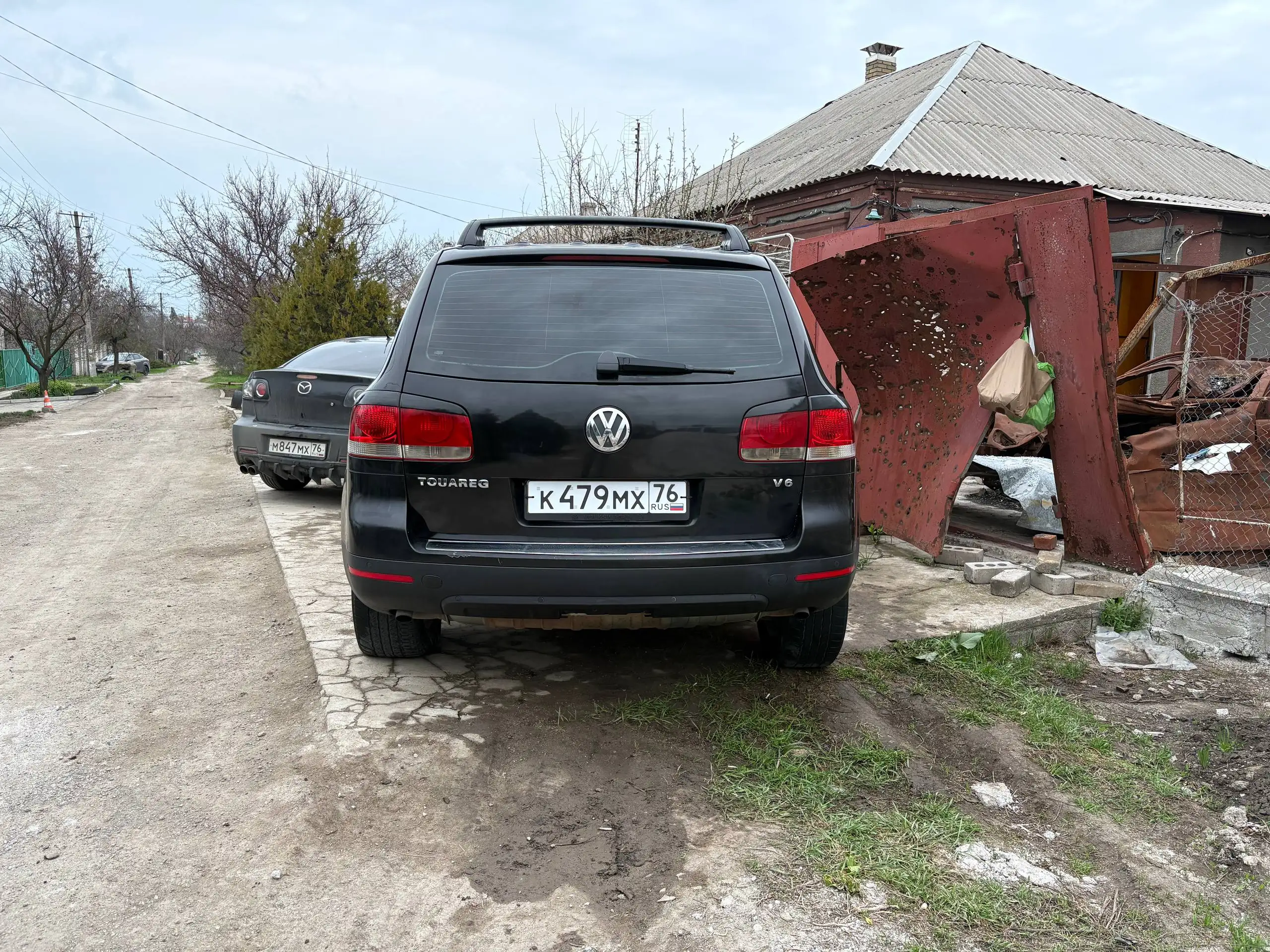 Volkswagen Touareg 2004 - Внедорожники (Авто) в Мариуполь