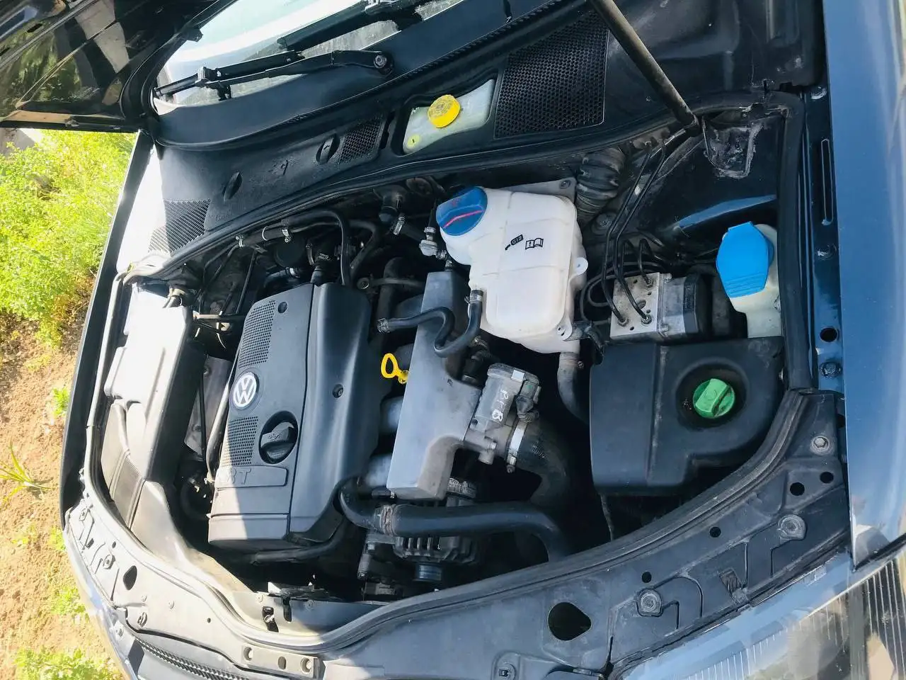 Volkswagen Passat 1.8 Turbo - Легковые автомобили (Авто) в Волноваха