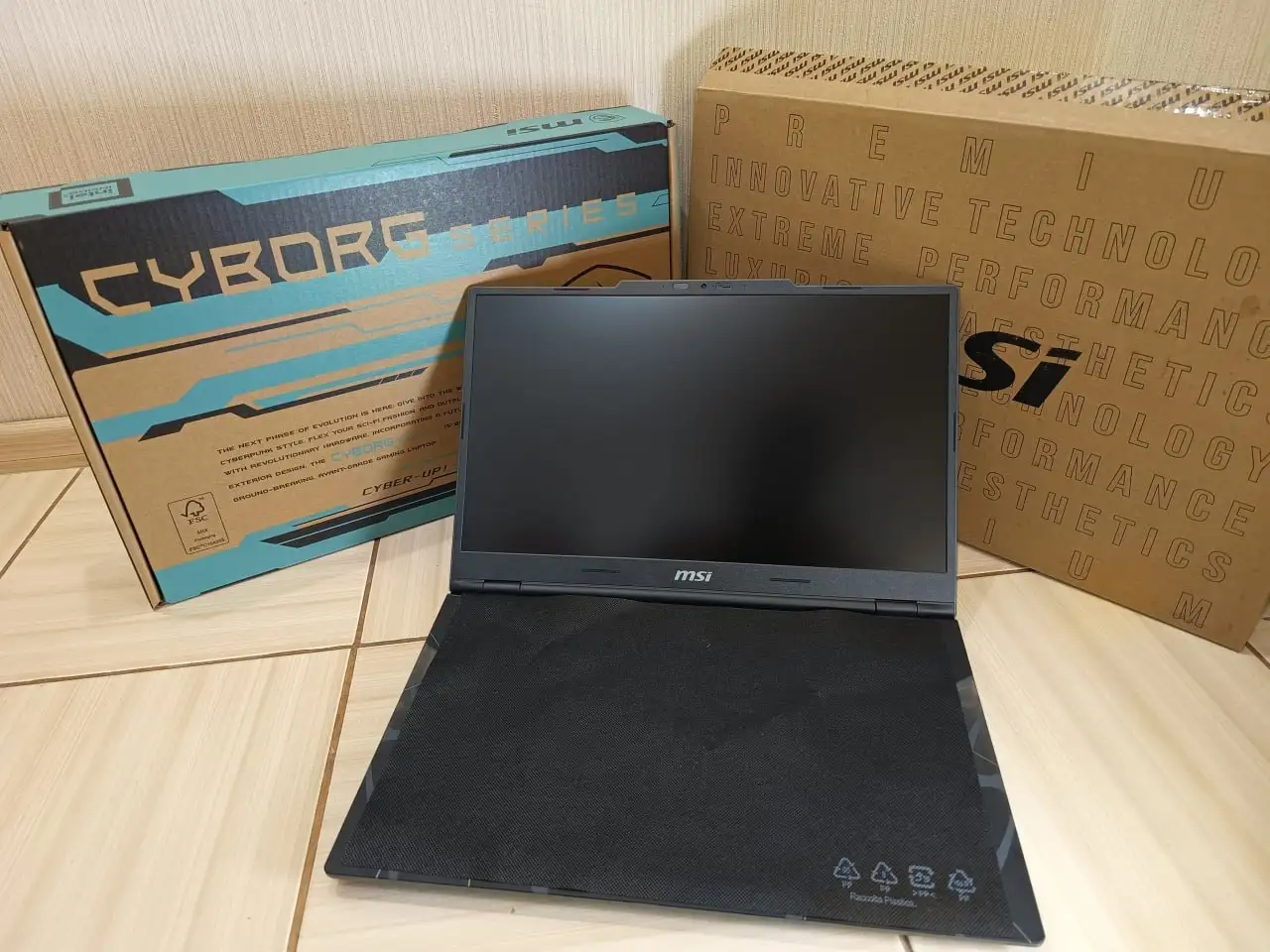 MSI Cyborg 17 ноутбук - Ноутбуки (Электроника) в Волноваха