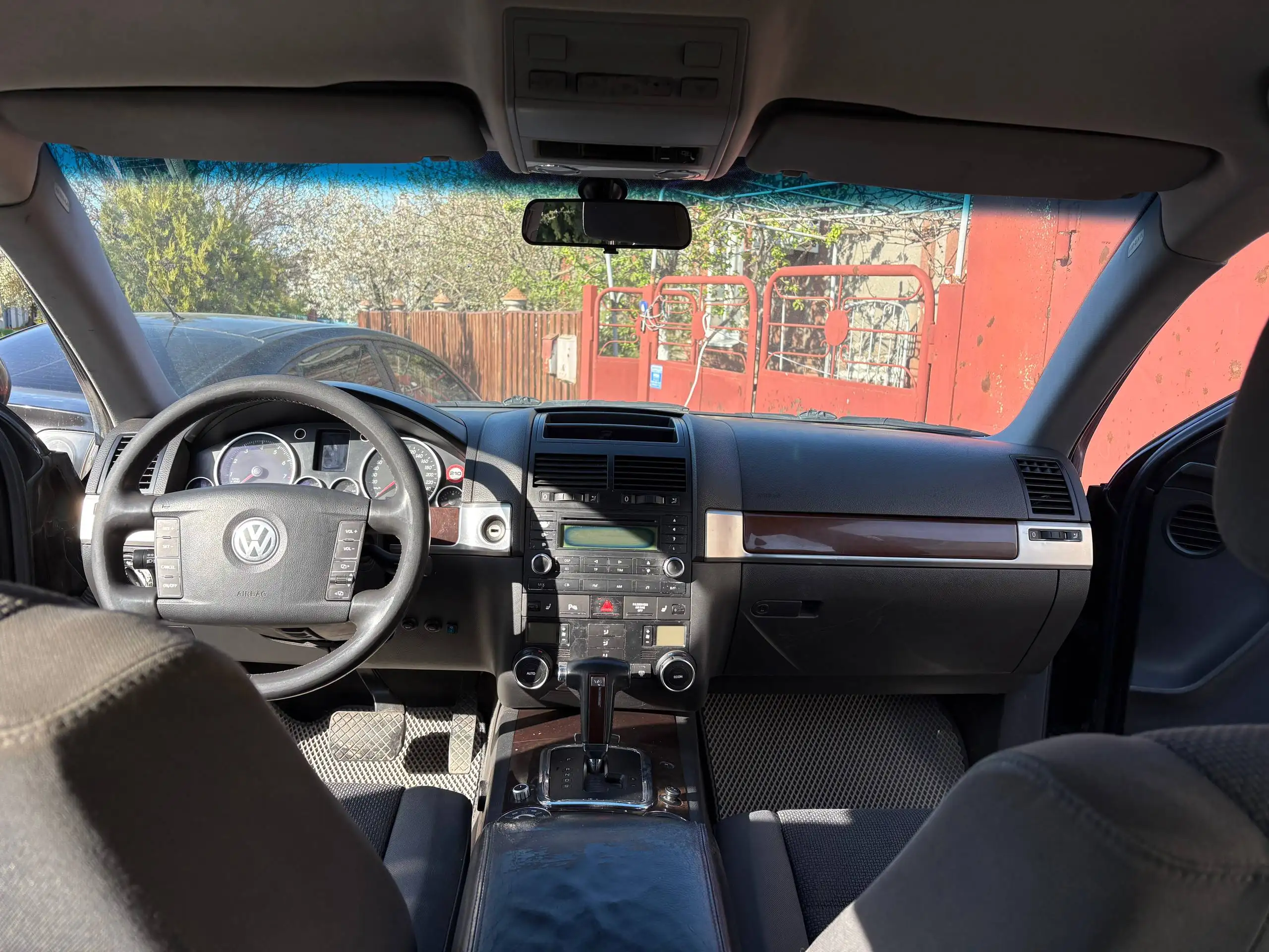 Volkswagen Touareg 2004 г.в. 3.2 бензин - Легковые автомобили (Авто) в Мариуполь