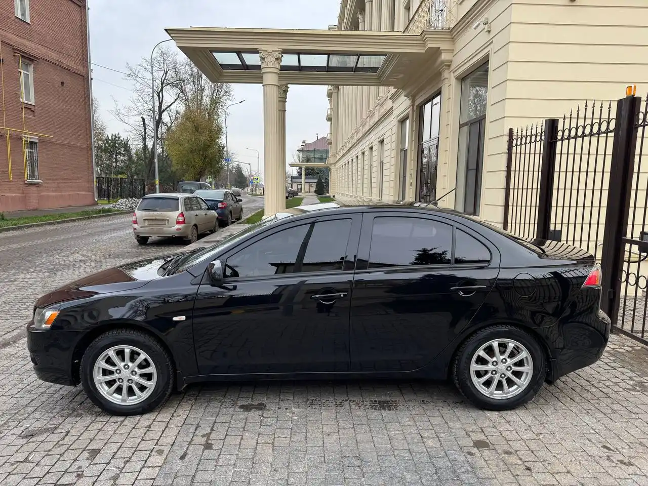 Продам Mitsubishi Lancer 2011 года