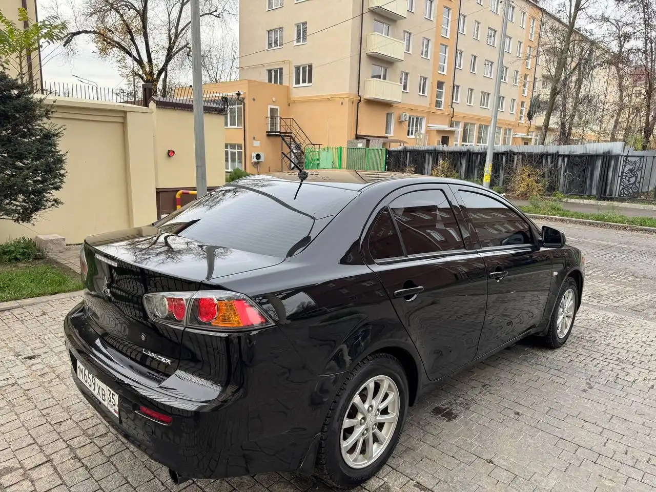 Продам Mitsubishi Lancer 2011 года