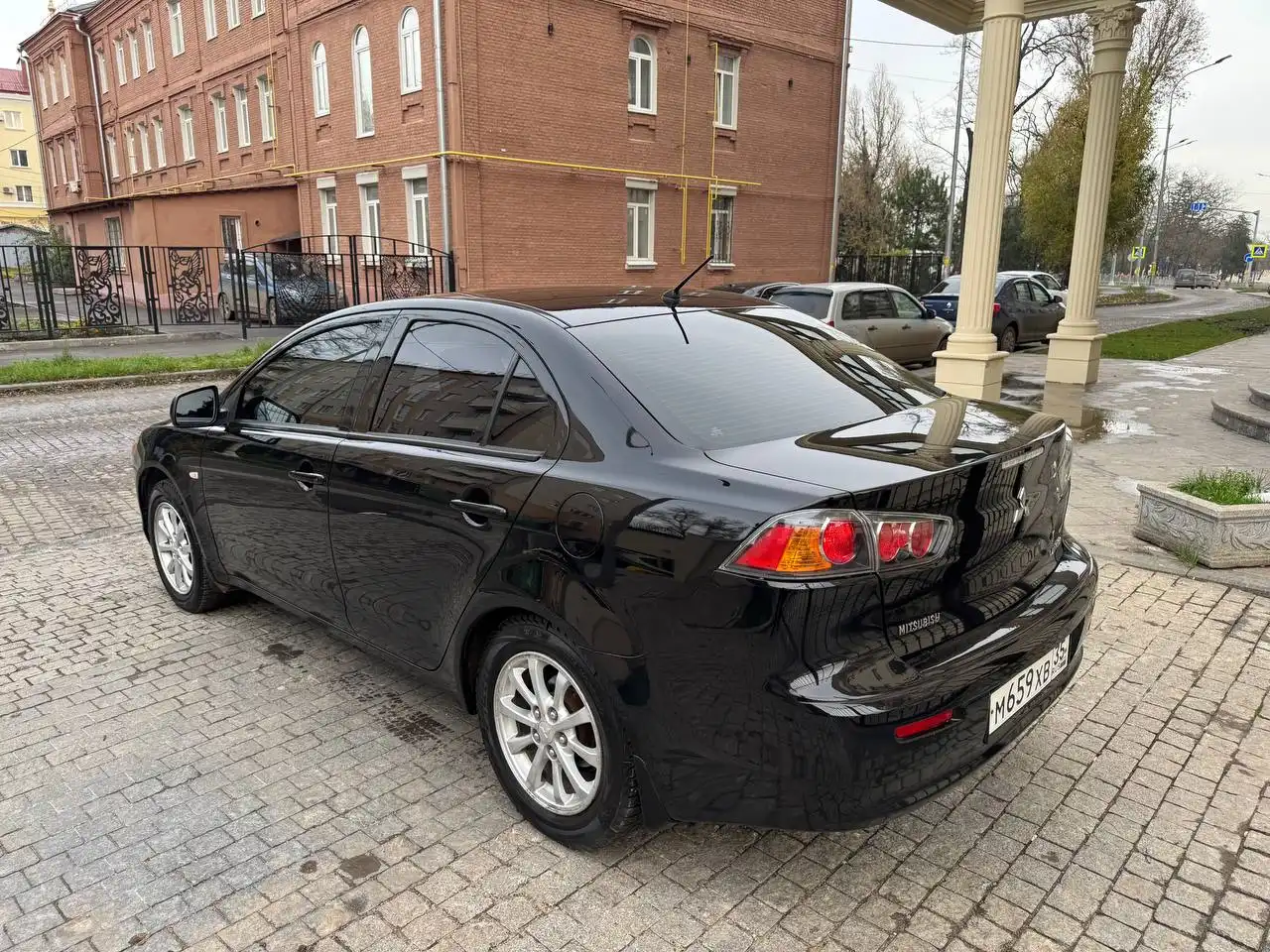 Продам Mitsubishi Lancer 2011 года
