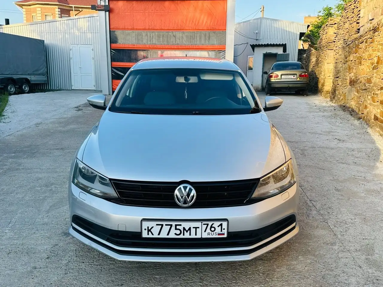 Volkswagen Jetta 6 Рестайлинг 1.6 AT 2015 - Авто в Волноваха