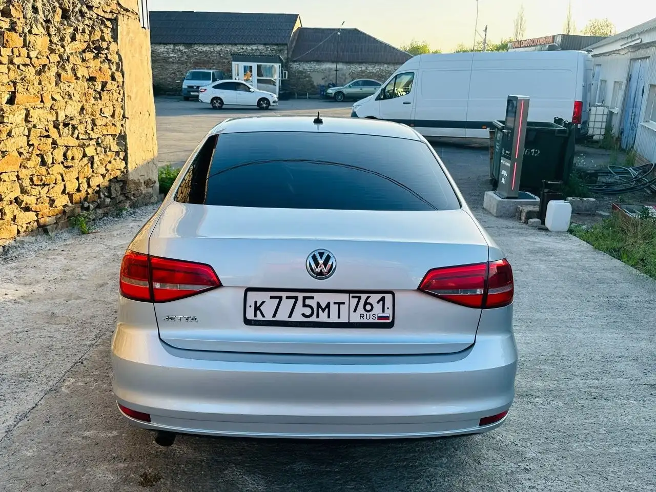 Volkswagen Jetta 6 Рестайлинг 1.6 AT 2015 - Авто в Волноваха