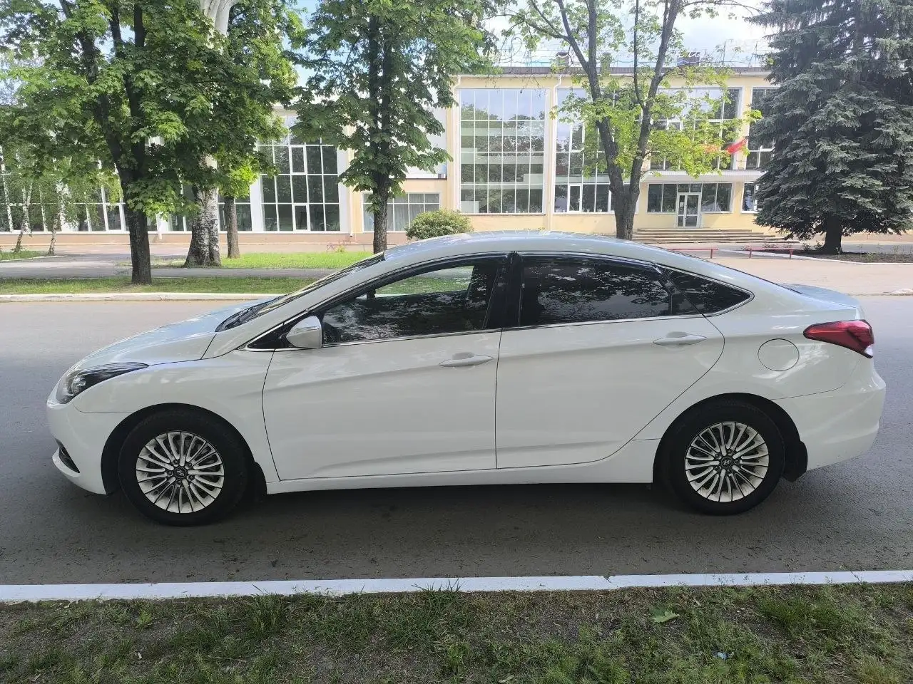 Hyundai i40 2016 - Легковые автомобили (Авто) в Стаханов