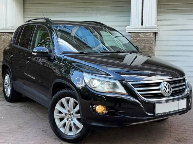 Volkswagen Tiguan 2011 - Сельхозтехника в Волноваха