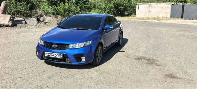 KIA Cerato купе 2010 - Запчасти в Волноваха