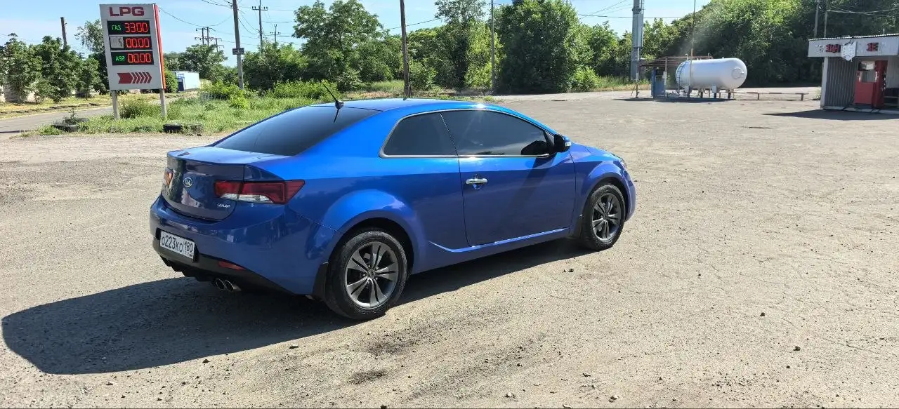 KIA Cerato купе 2010 - Легковые автомобили (Авто) в Волноваха