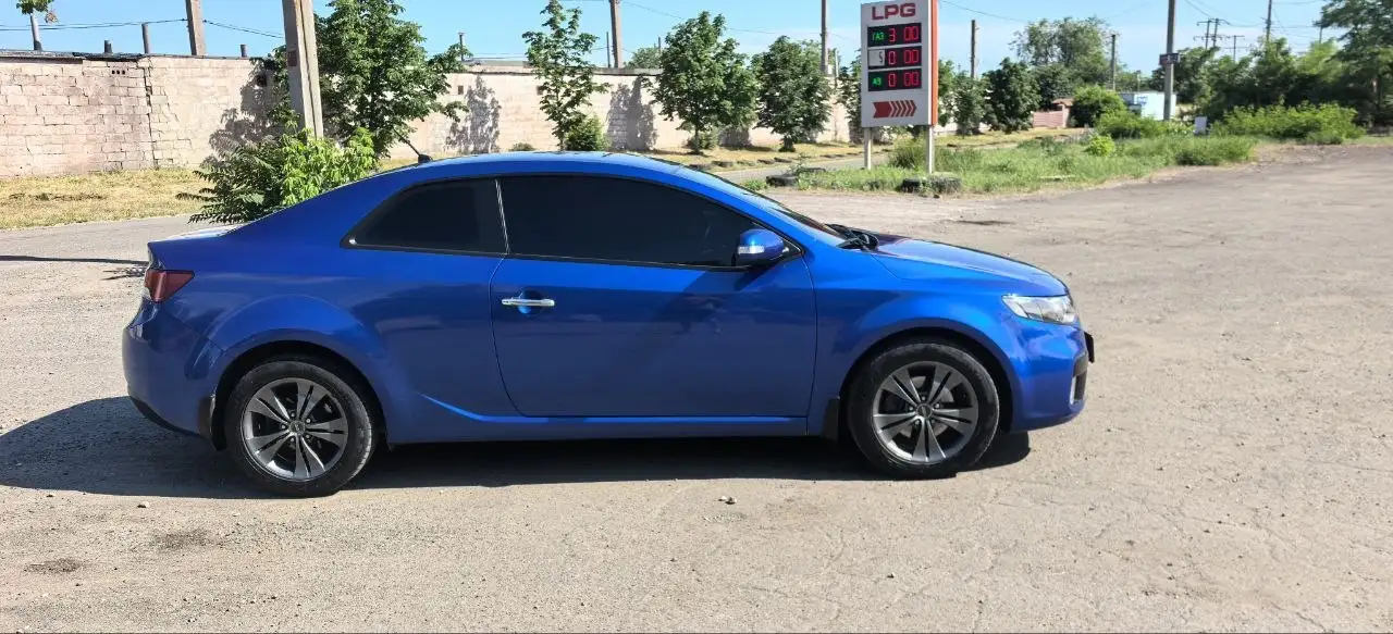 KIA Cerato купе 2010 - Легковые автомобили (Авто) в Волноваха