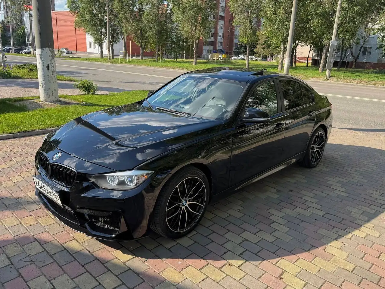 Продам BMW F30 2013 - BMW F30 (Авто) в Луганск