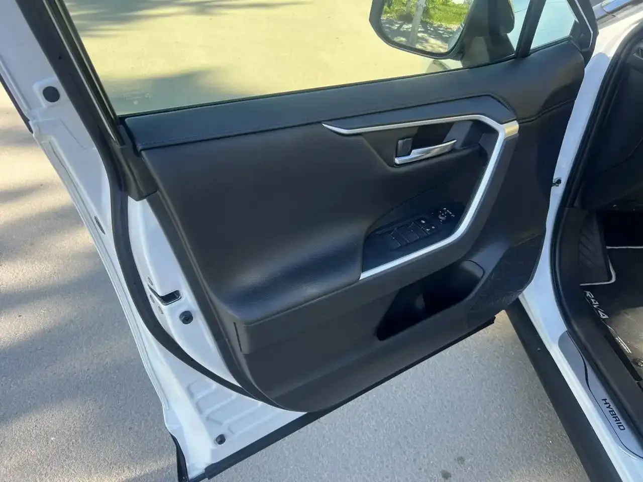 Toyota RAV4 2024 - Легковые автомобили (Авто) в Старобельск
