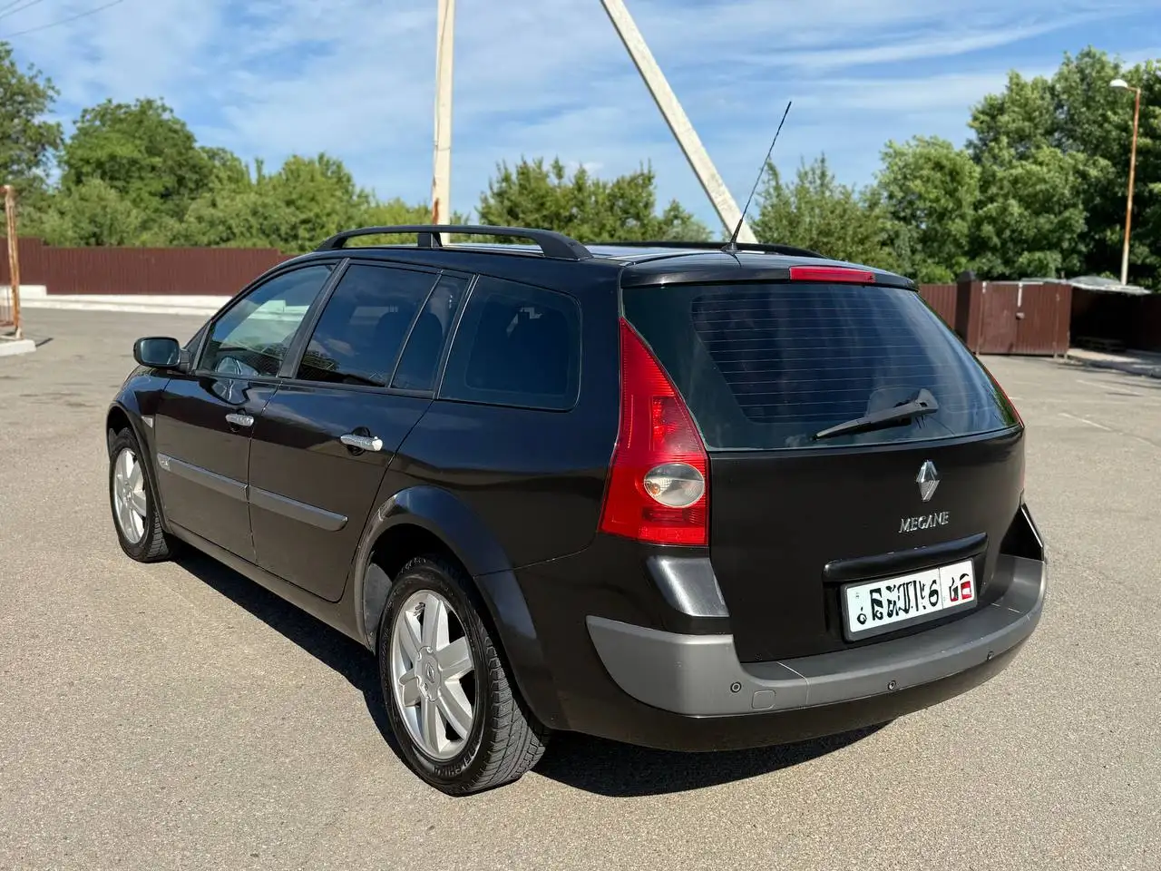 Рено Меган 1.6 в хорошем состоянии - Легковые автомобили (Авто) в Волноваха