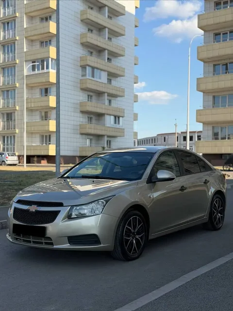 Chevrolet Cruze 2010 - BMW F30 в Алчевск