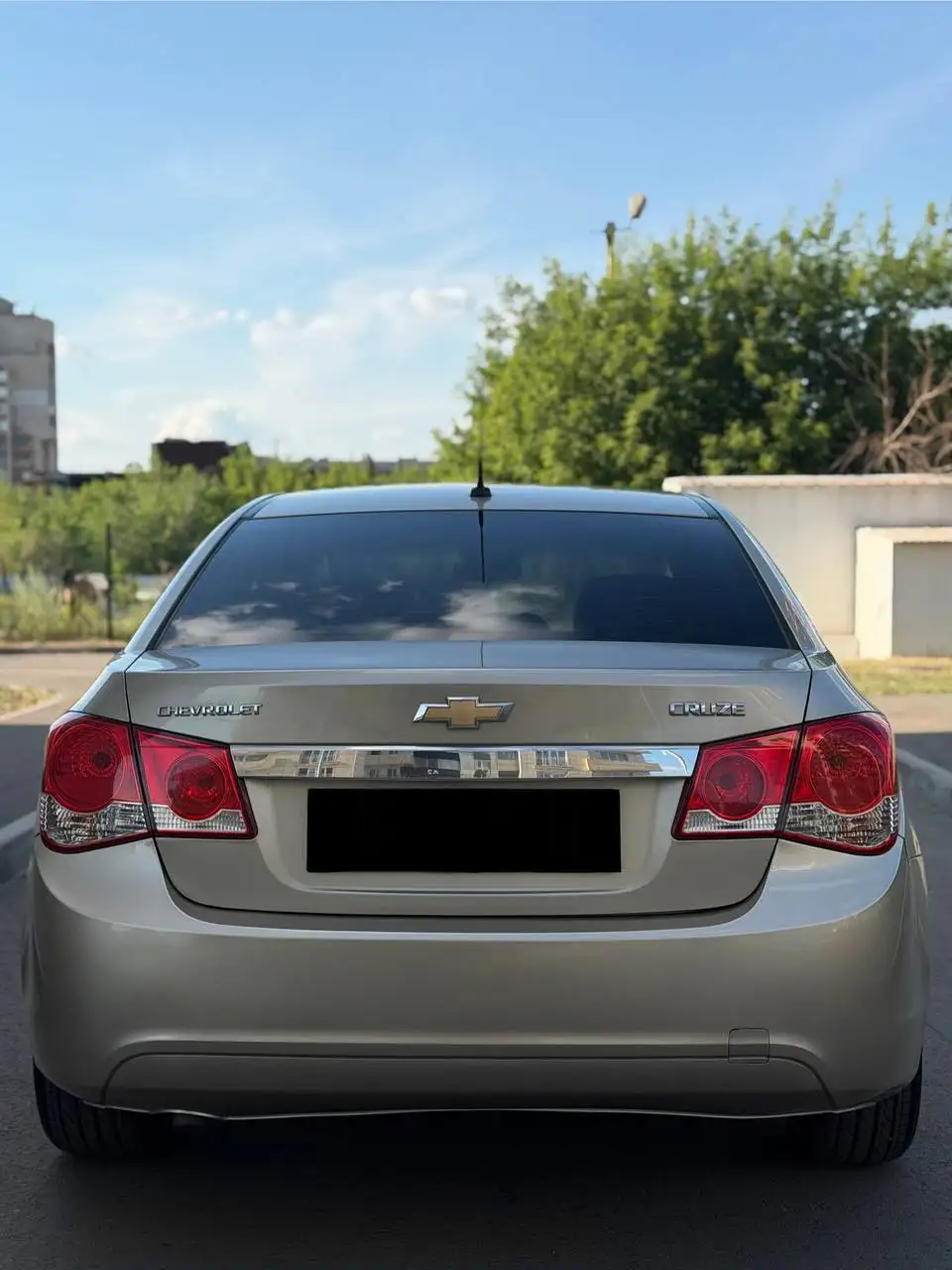 Chevrolet Cruze 2010 - Авто в Алчевск