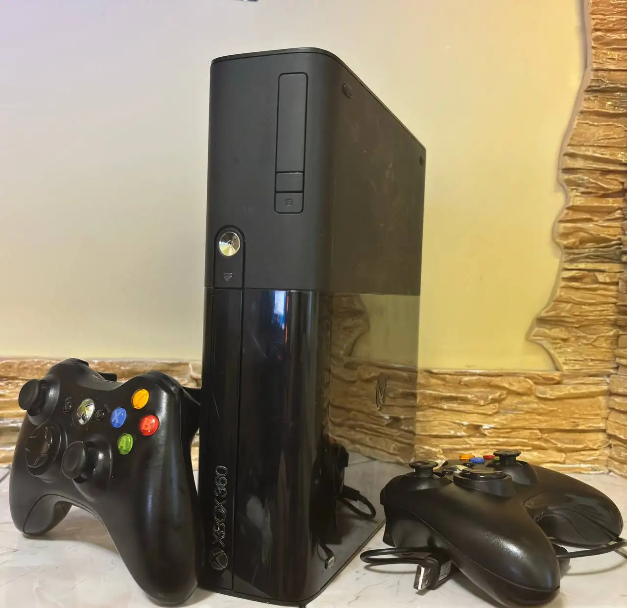 Игровой ПК монитор, Xbox 360, Nintendo Switch - Игровые приставки и компьютеры (Электроника) в Волноваха