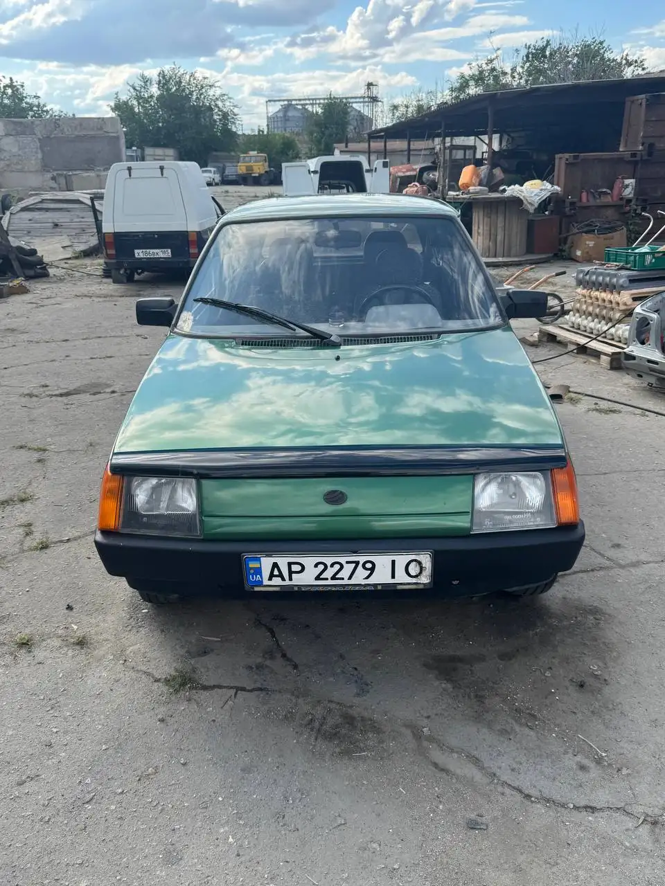 Продам Таврию - Легковые автомобили (Авто) в Волноваха