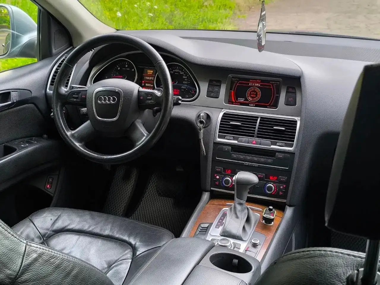 Audi Q7 3.0 TDI - Легковые автомобили (Авто) в Енакиево