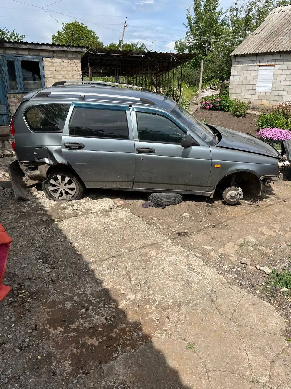 Продам Приору по запчастям - Запчасти (Авто) в Волноваха