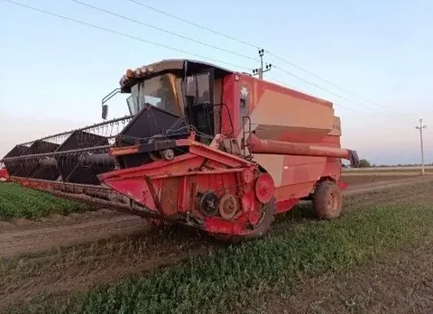 Продам Комбайн Мессей Фергюсон 7256 - Грузовые автомобили в Чаплинка