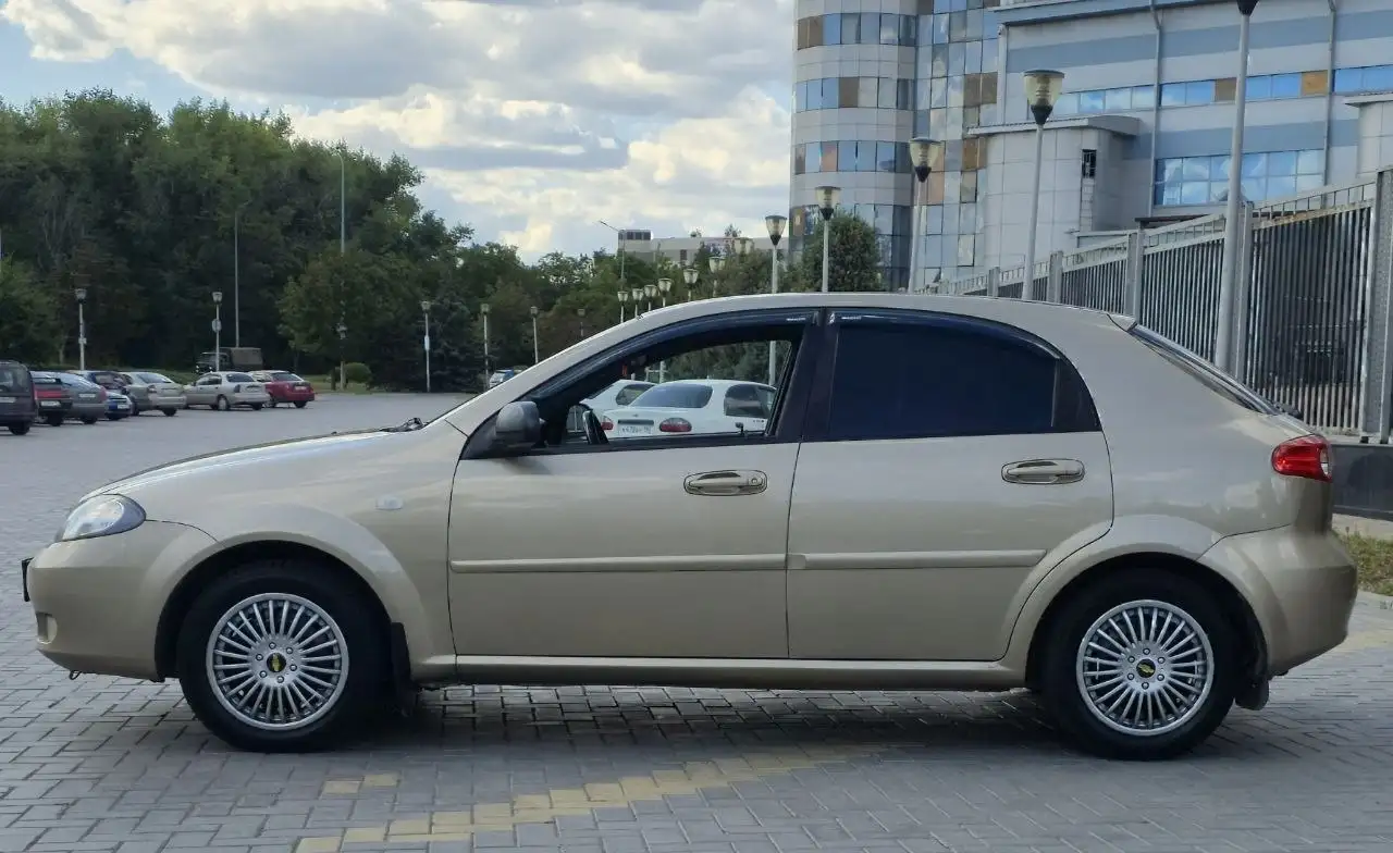 Продажа Chevrolet Lacetti качественно обслужен - Легковые автомобили (Авто) в Донецк