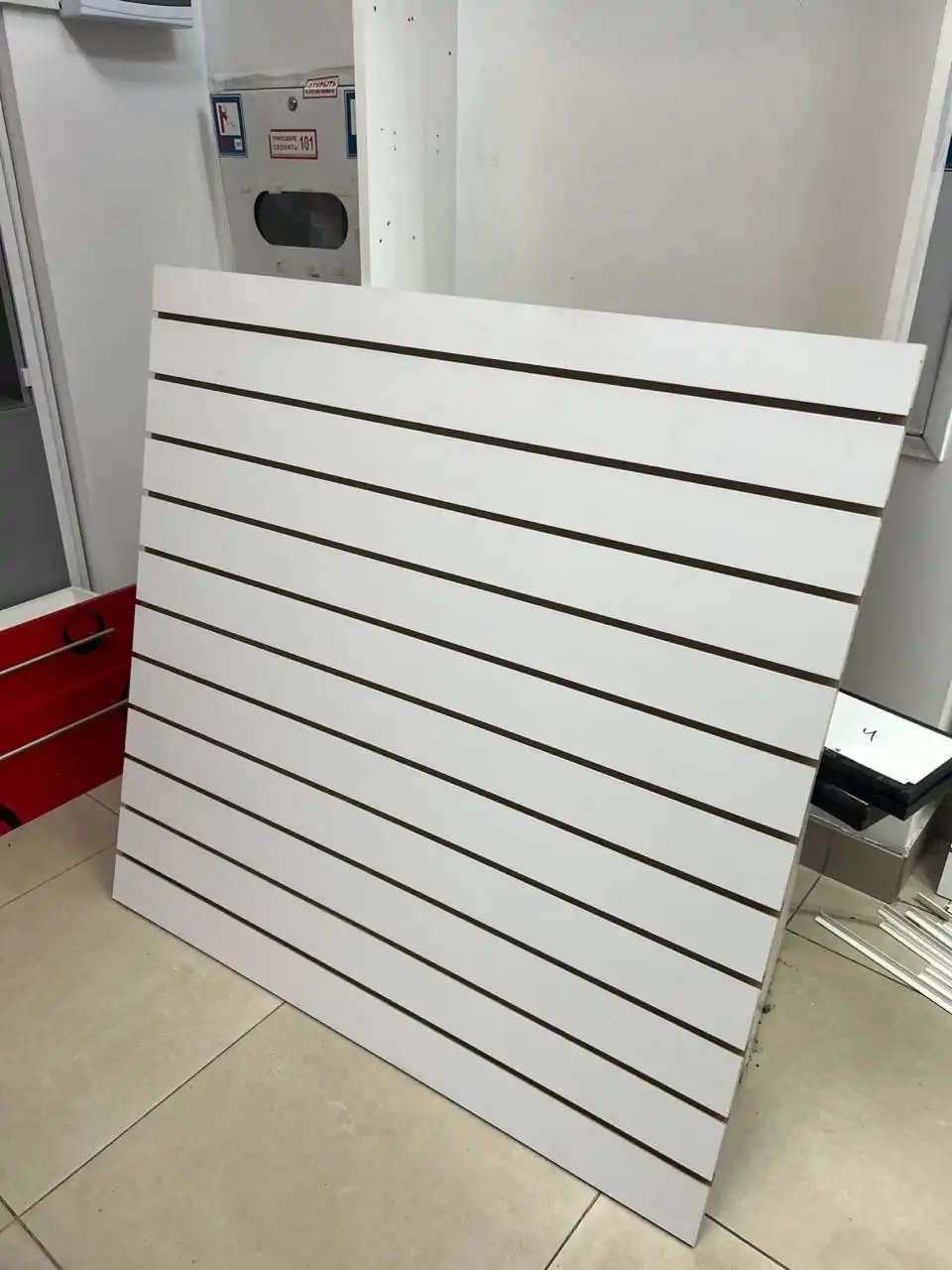 Продажа торгового оборудования и разного товара б/у