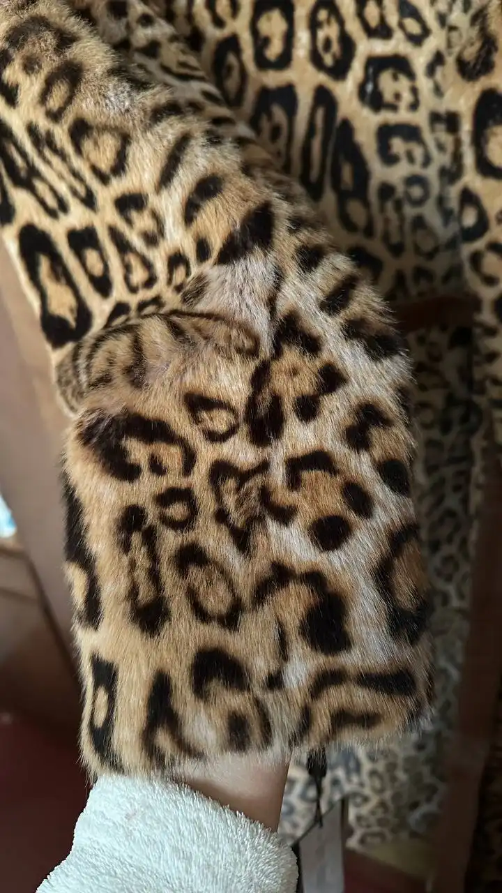 Продажа новой леопардовой шубы Ivy Angel