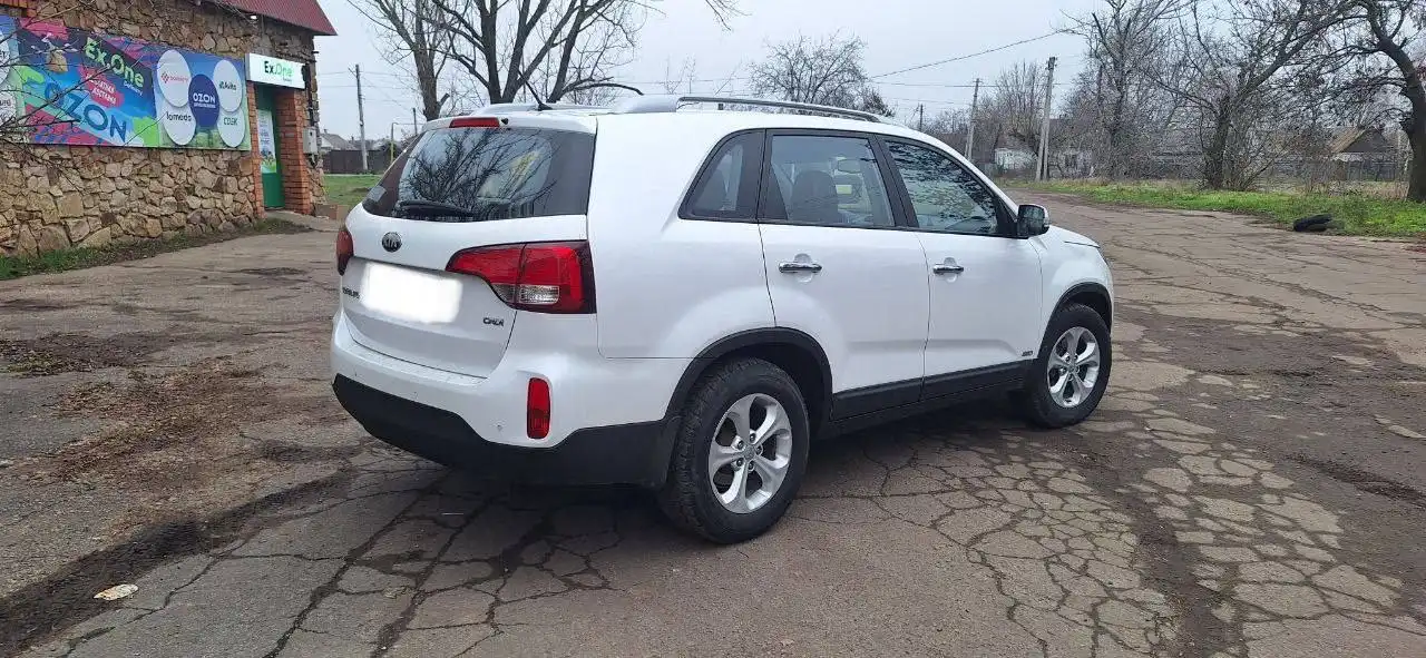 Продам KIA SORENTO 2013 года
