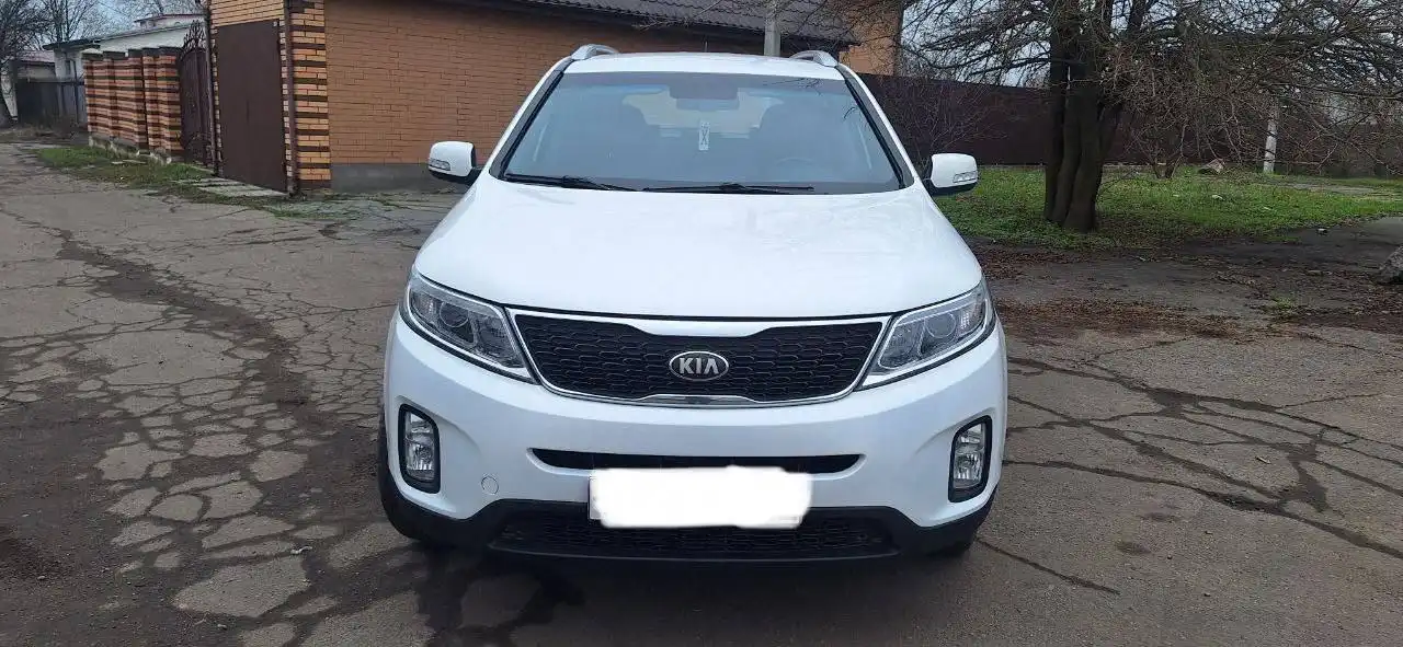 Продам KIA SORENTO 2013 года