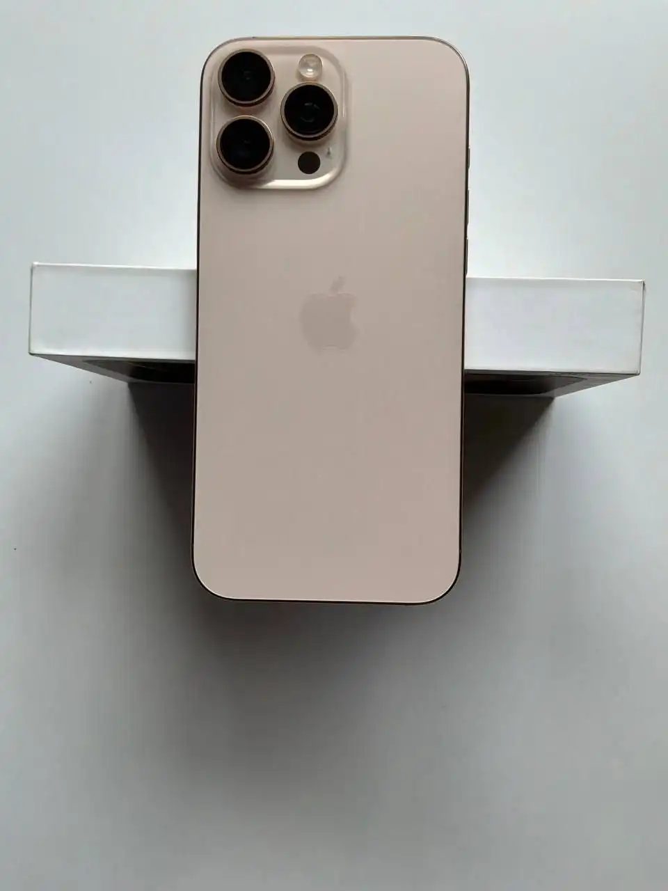 Айфон 16 Pro Max 256 Desert Titanium