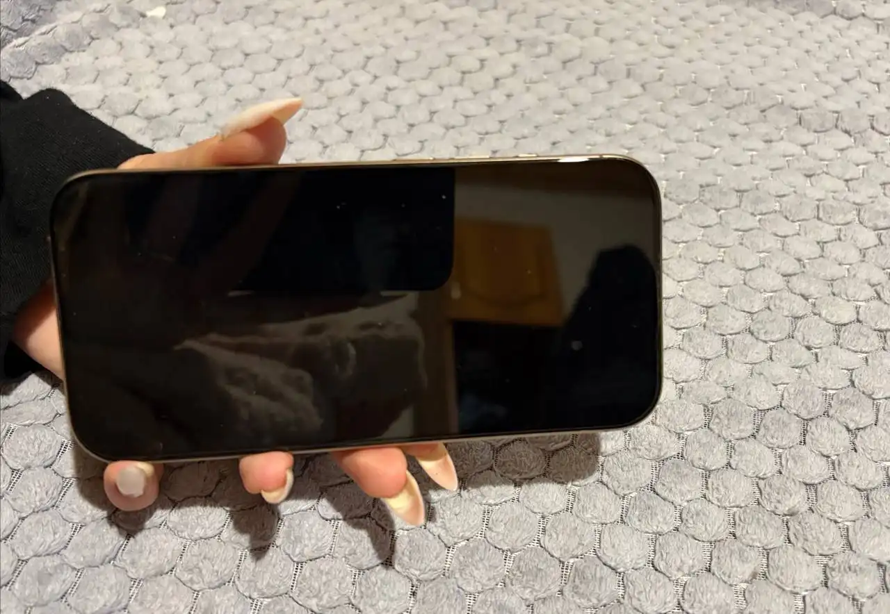 Продам iPhone 16 Pro 256 ГБ в отличном состоянии