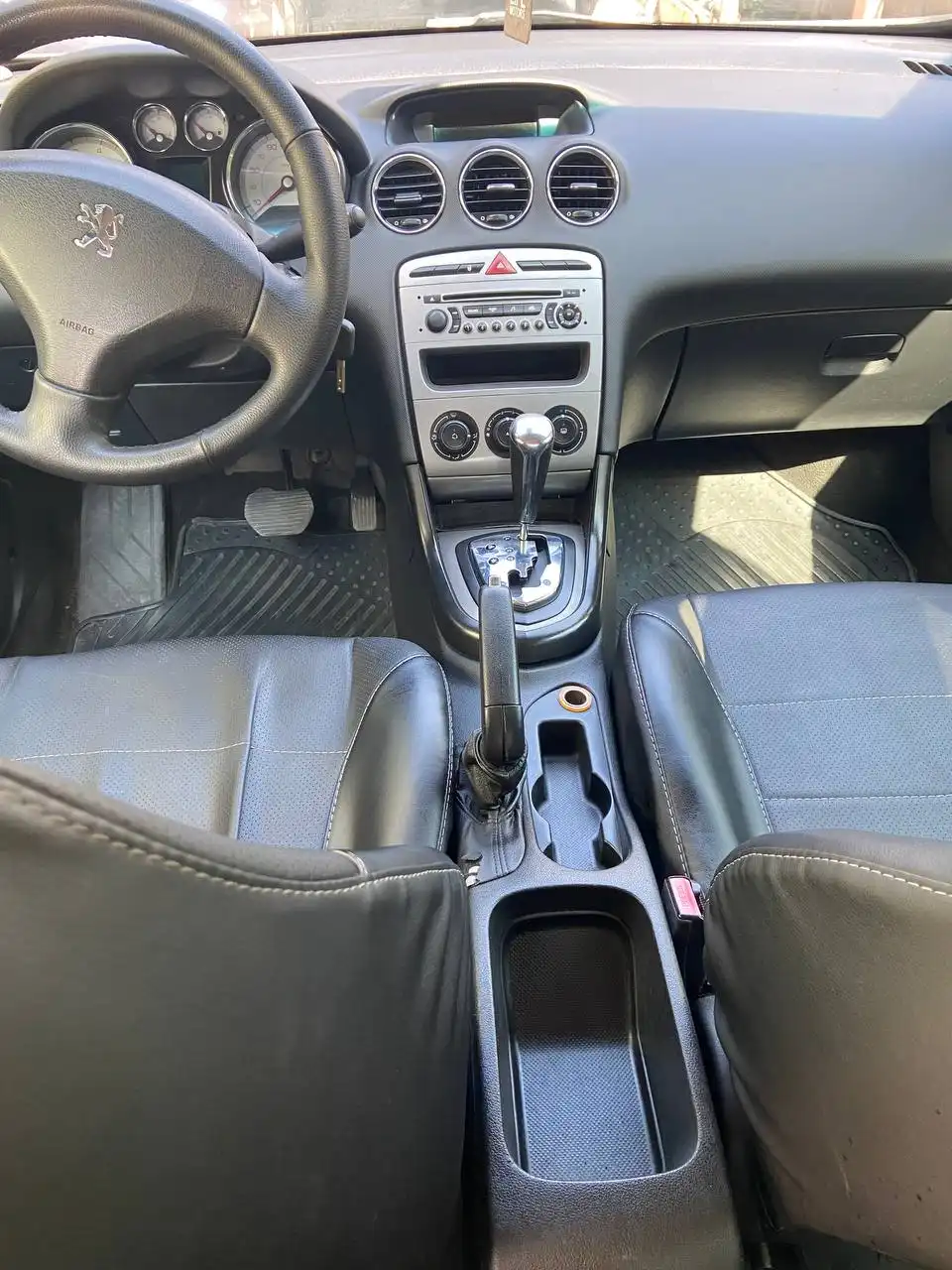 Продам Пежо 308 2008 года