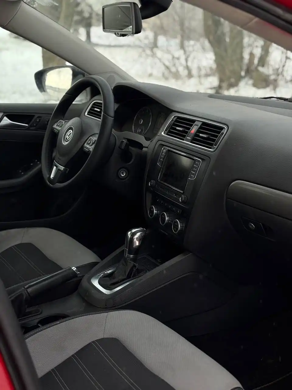 Продам VOLKSWAGEN JETTA 2012 года