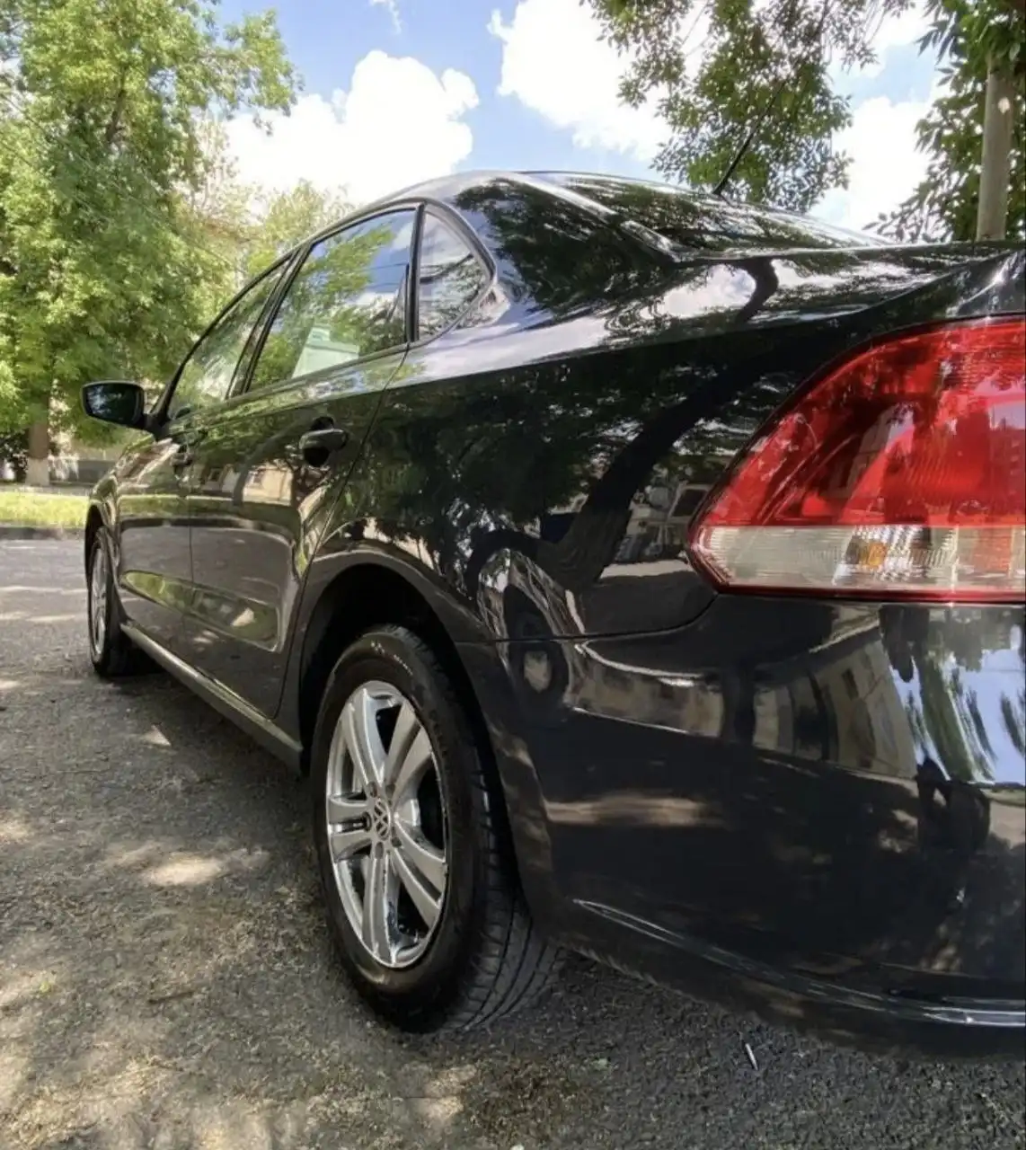 Volkswagen Polo седан 2011 года