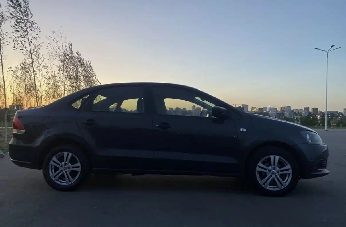 Volkswagen Polo седан 2011 года