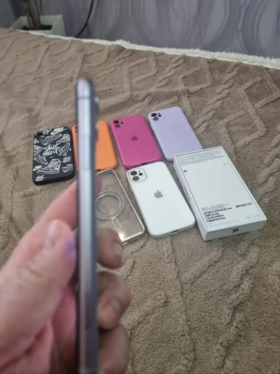 Продам iPhone 11 128 ГБ