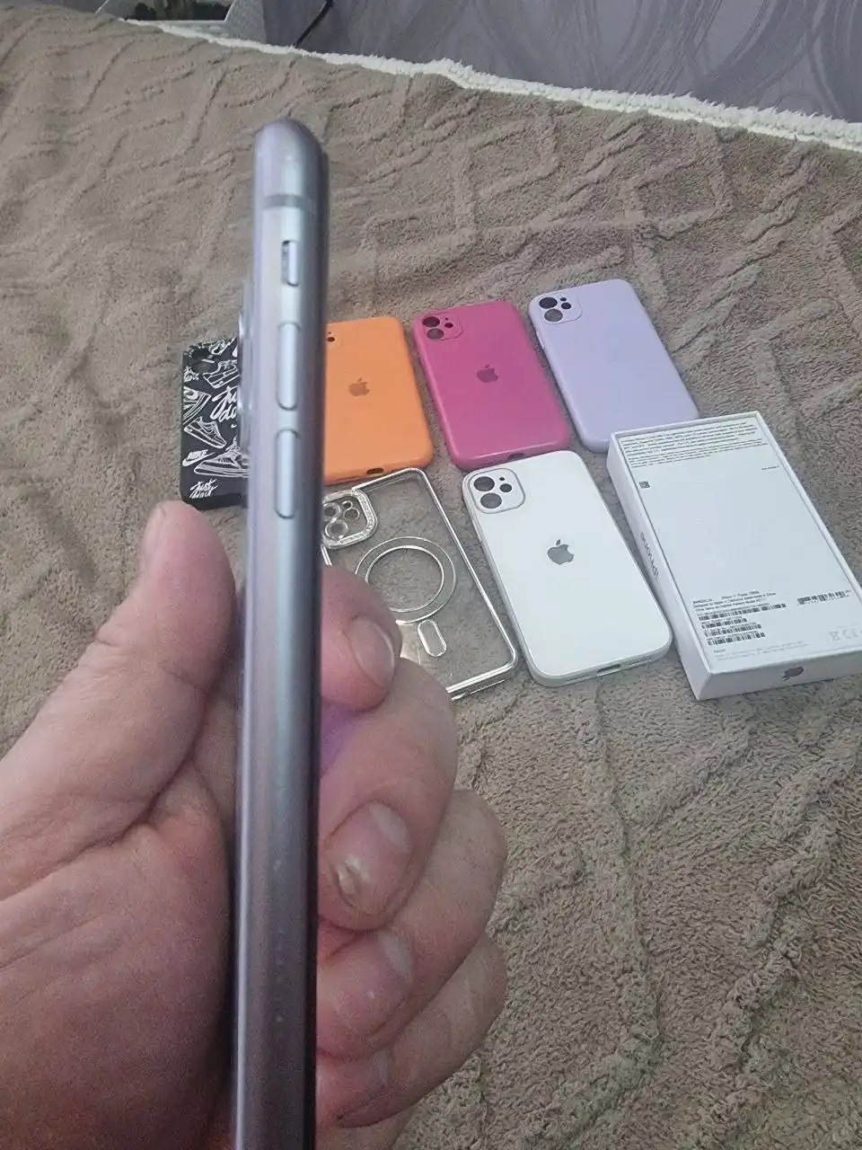 Продам iPhone 11 128 ГБ